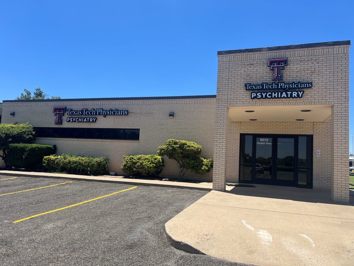 Front entrance of Lubbock Psychiatry Clinic